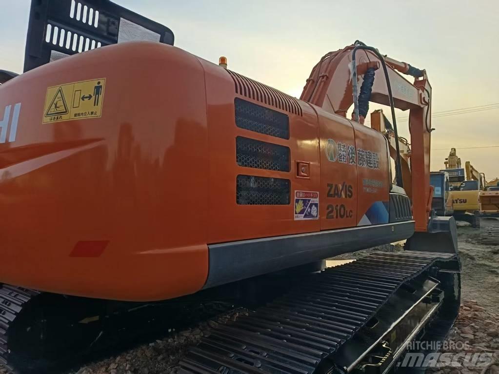 Hitachi ZX210LC Lánctalpas kotrók