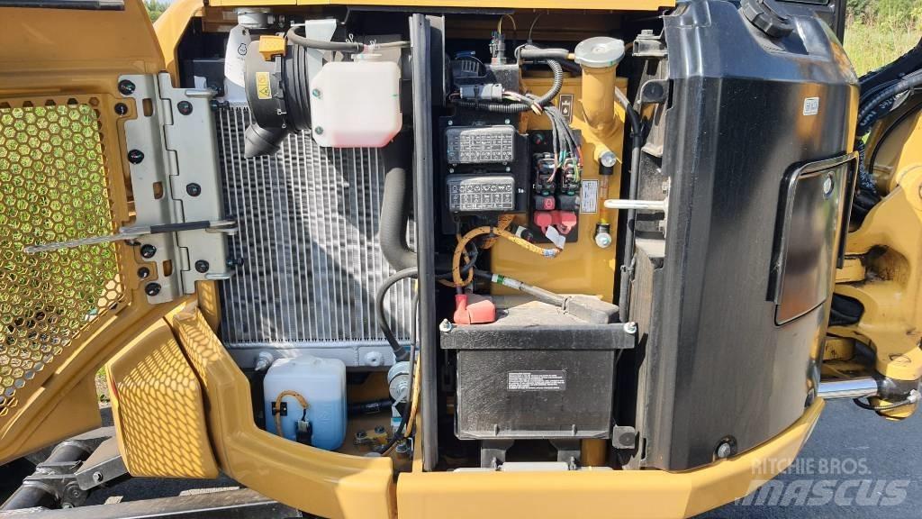 CAT 302.7 DCR 07A Mini kotrók < 7t