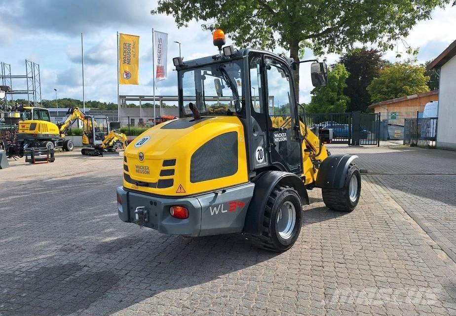 Wacker Neuson WL 34 Gumikerekes homlokrakodók