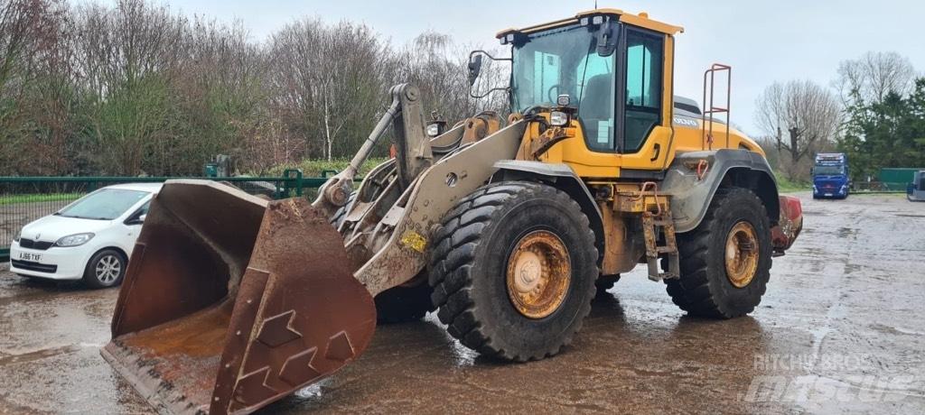 Volvo L 120 H Gumikerekes homlokrakodók