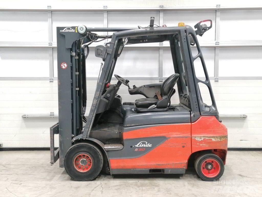 Linde E30-01 Elektromos targoncák