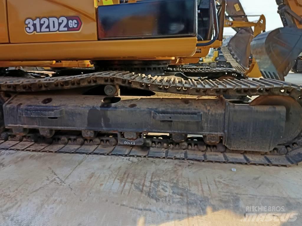 CAT 312 D2 Lánctalpas kotrók