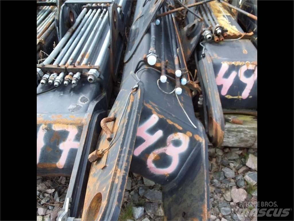 Loglift 210 Betakarító daruk