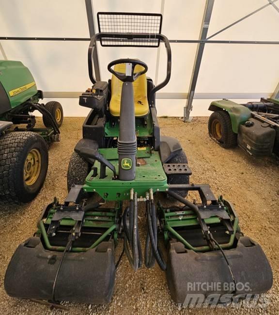 John Deere 2500 A Golfpálya karbantartó gépek