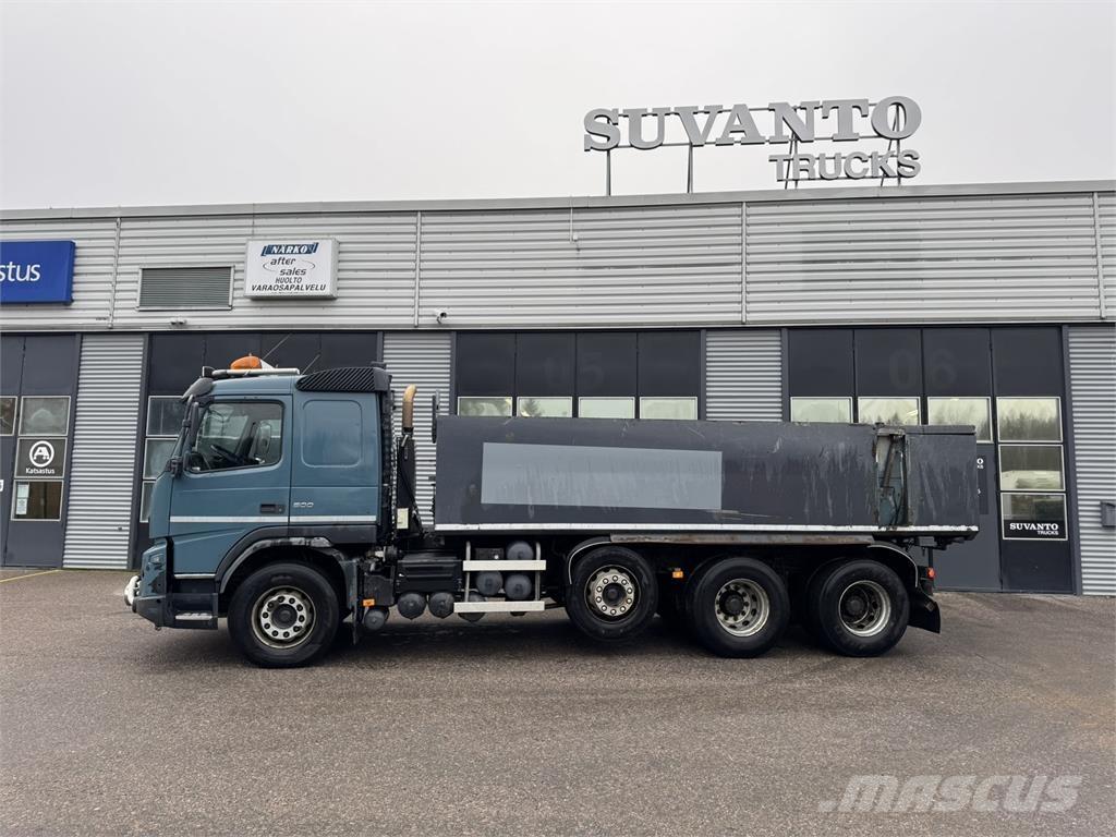 Volvo FMX 8x4 Billenő teherautók