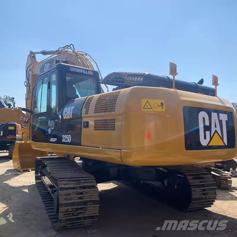 CAT 325 D Lánctalpas kotrók