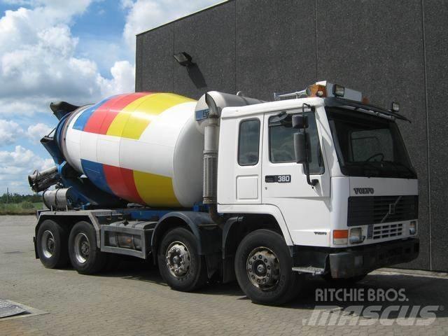Volvo FL 12 Betonkeverők/Betonpumpák