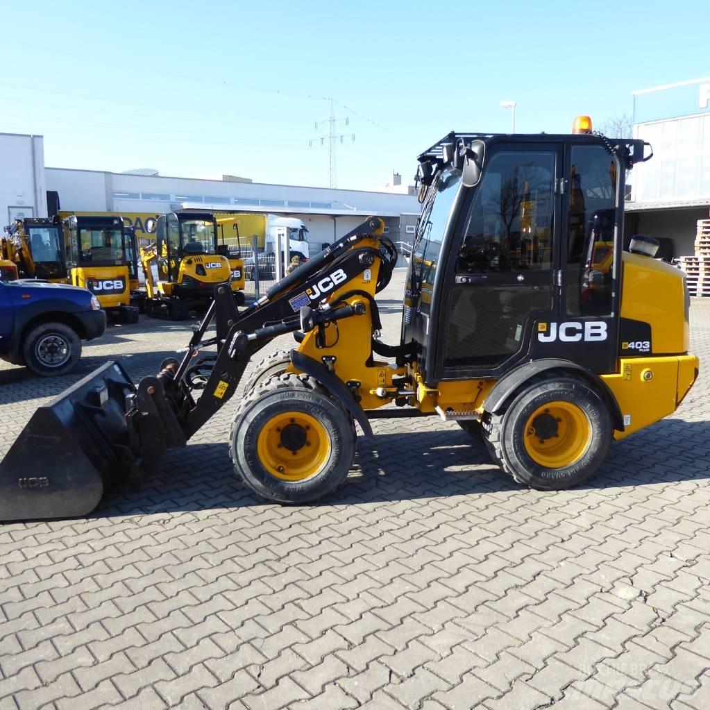 JCB 403 plus Gumikerekes homlokrakodók
