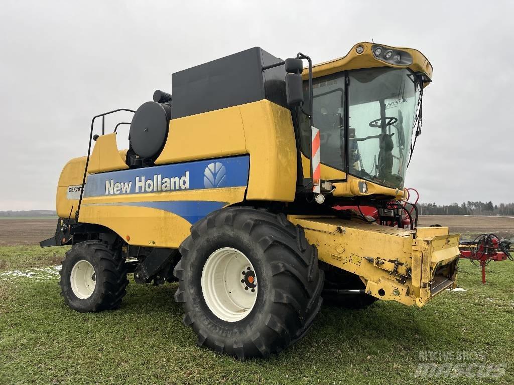 New Holland CSX 7070 Kombájnok