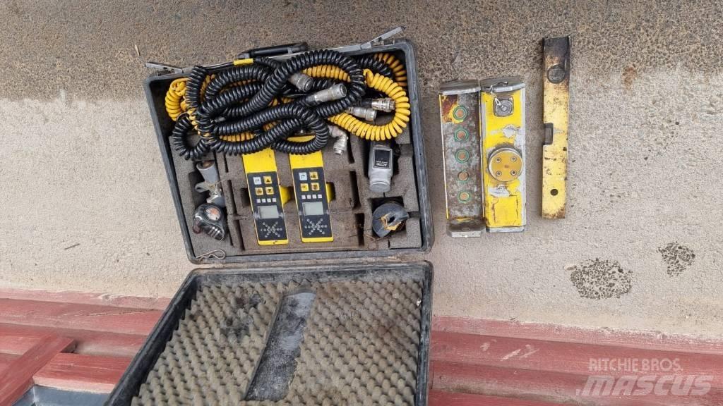 Bomag BF 300 Aszfalt terítõ gépek