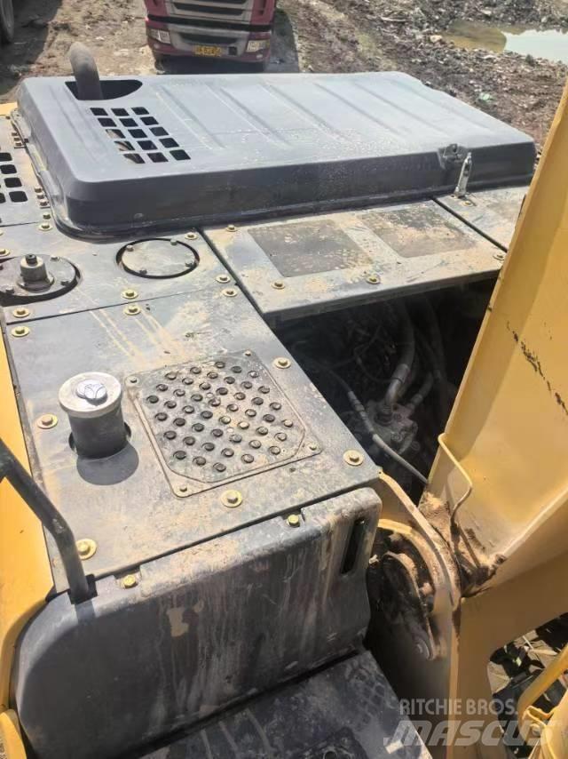 Sumitomo SH200-5 Lánctalpas kotrók