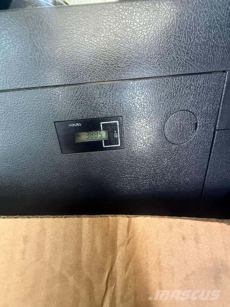 Hyundai HX 160 AL Lánctalpas kotrók