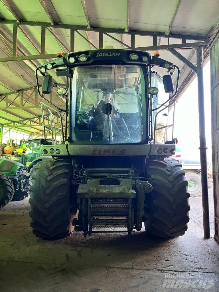 CLAAS Jaguar 950 Önjáró szecskázók