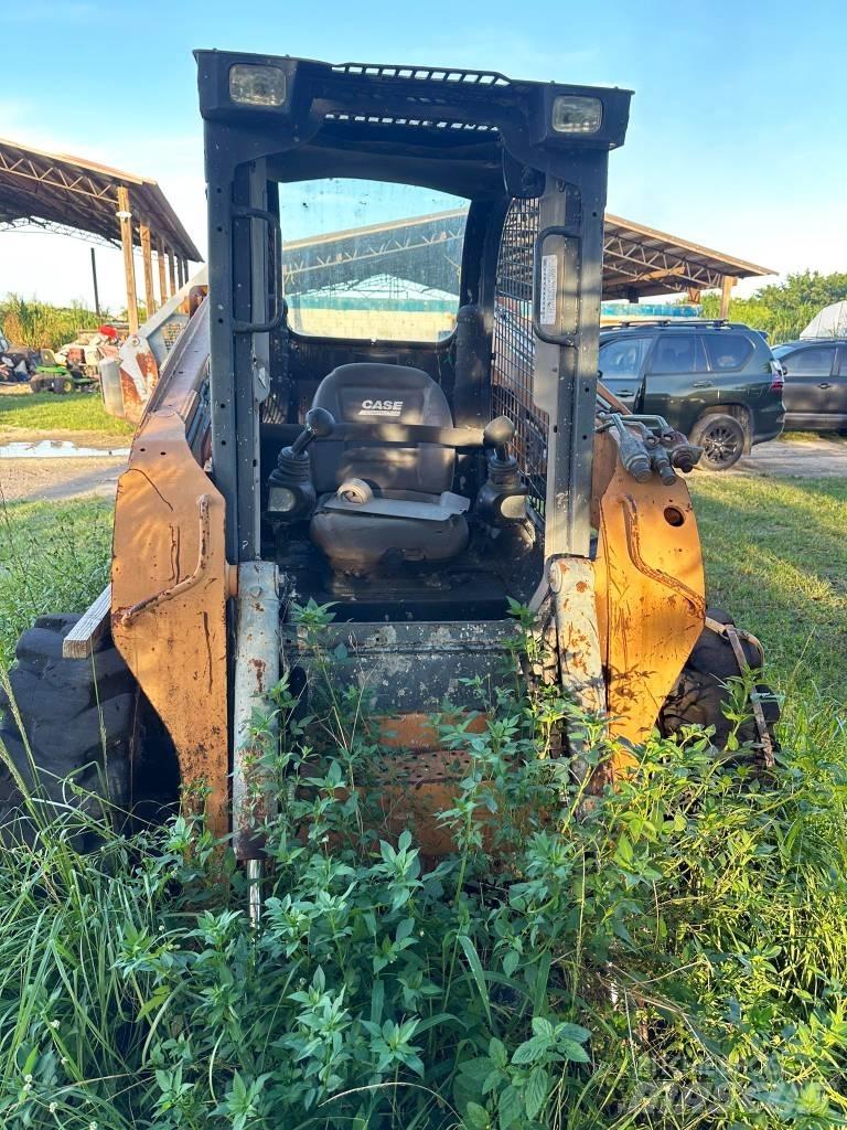 CASE SR 250 Kompaktrakodók