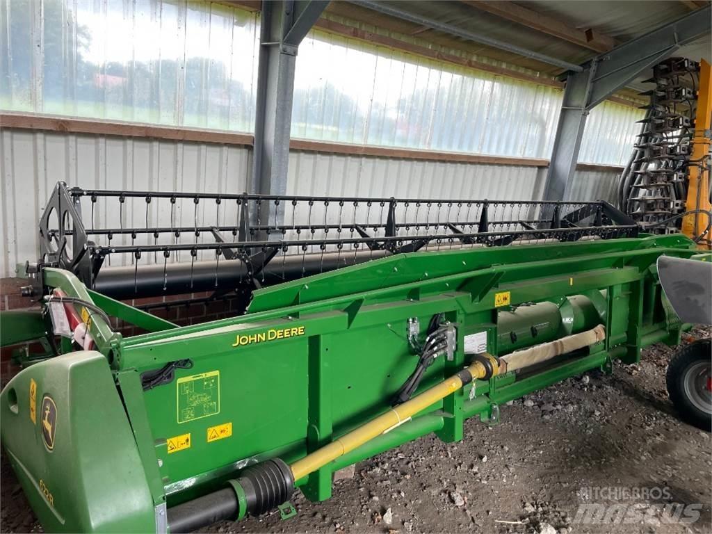 John Deere 622R Betakarító fejek