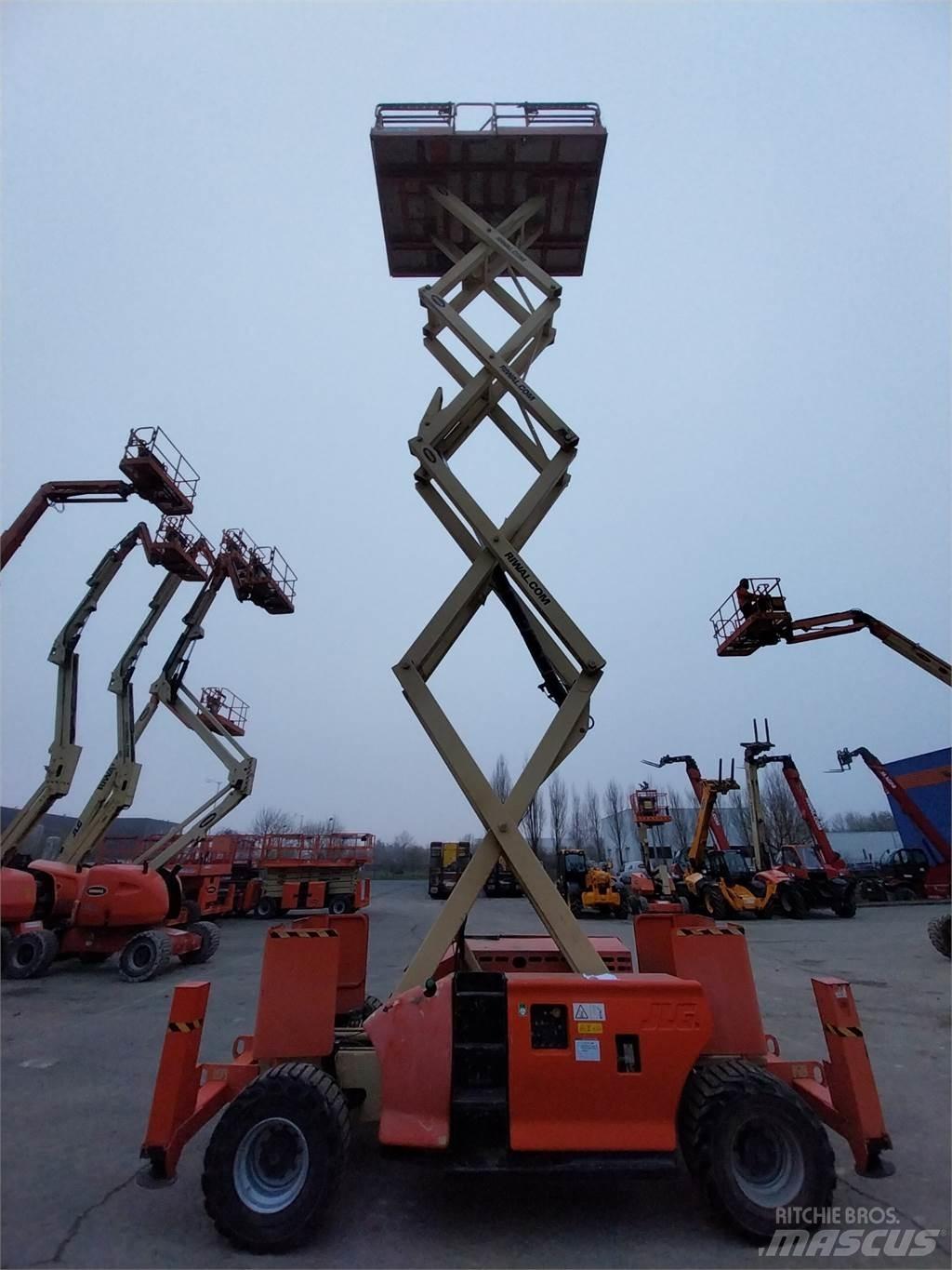 JLG 4394RT Ollós emelők