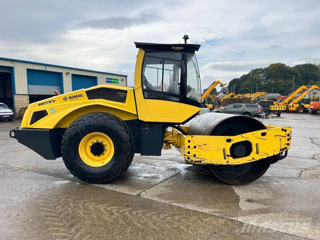 Bomag BW213 D-5 Egydobos hengerek