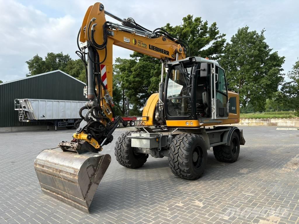 Liebherr A914 Gumikerekes kotrók