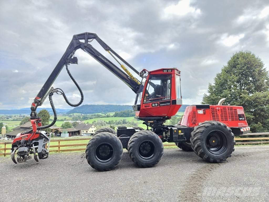 Komatsu 911.5 Betakarítók