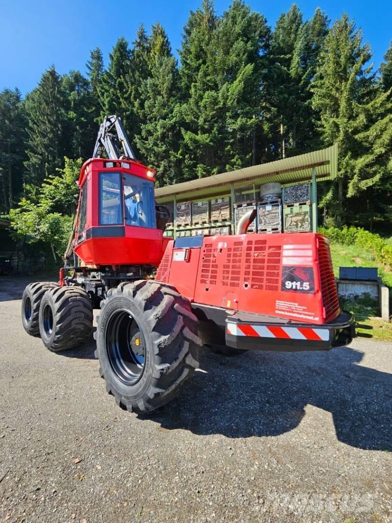 Komatsu 911.5 Betakarítók