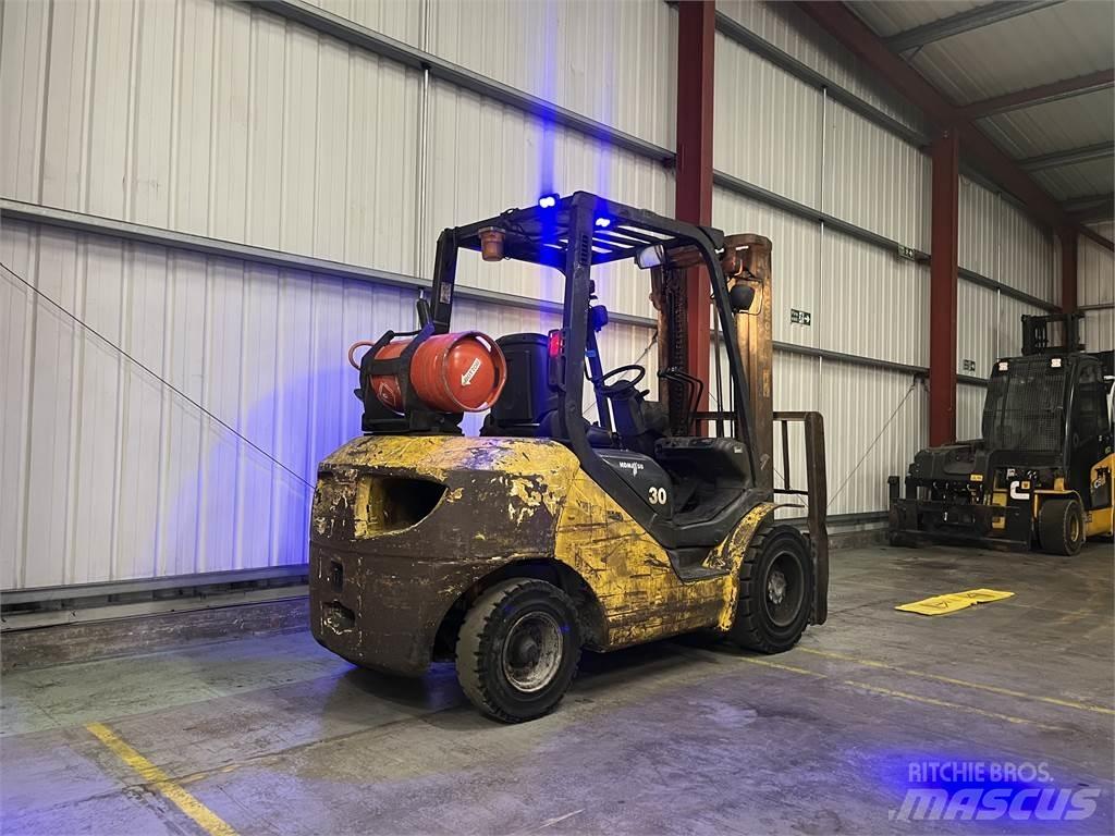 Komatsu FG30T-17 Gázüzemű targoncák