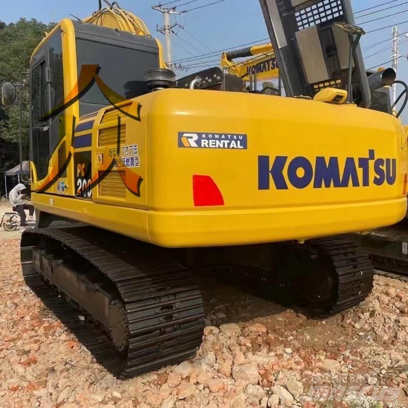 Komatsu PC 200 Lánctalpas kotrók