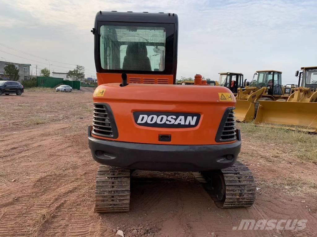 Doosan DX 55 Mini kotrók < 7t