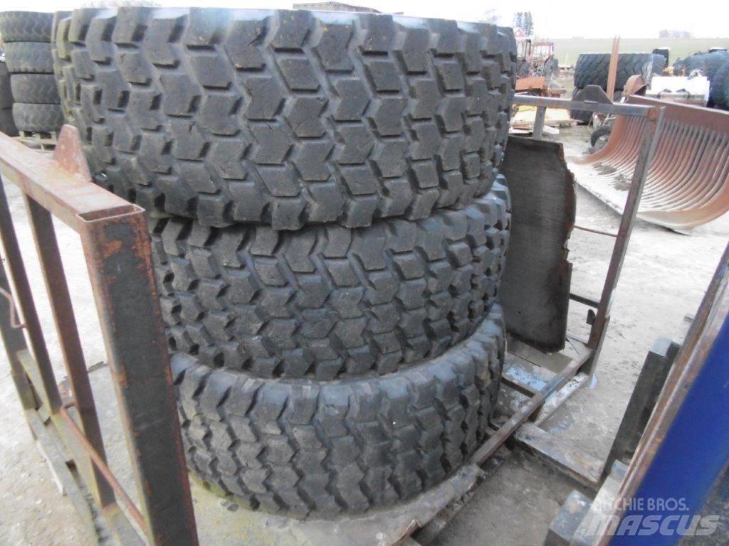 Nokian 20,5x25 Gumiabroncsok, kerekek és felnik