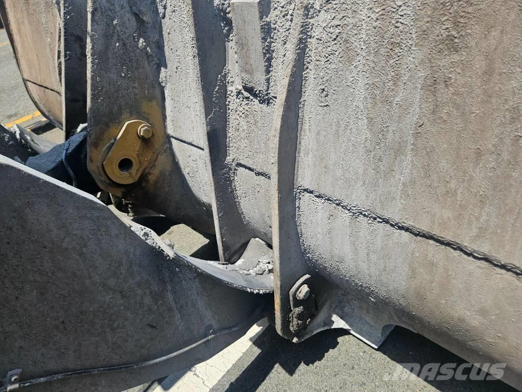 CAT 972H Gumikerekes homlokrakodók