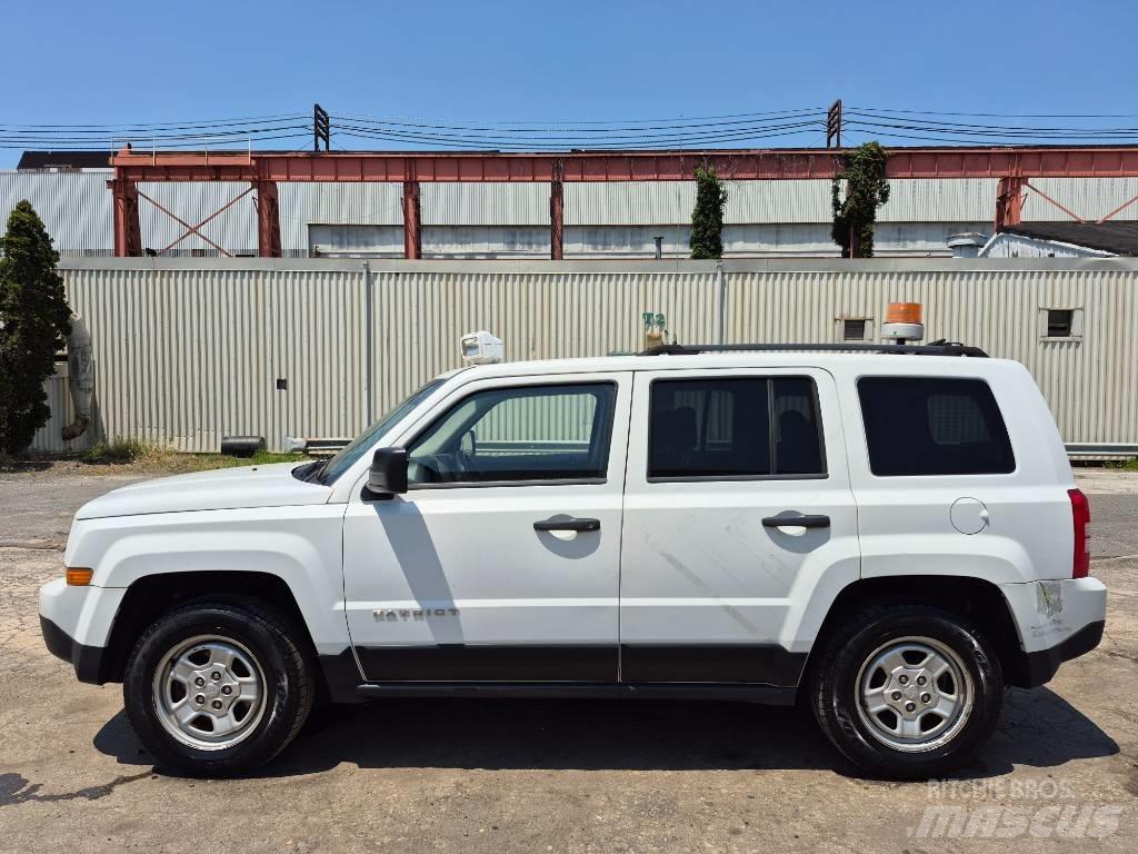 Jeep Patriot Kis teherszállító/Platós kocsi