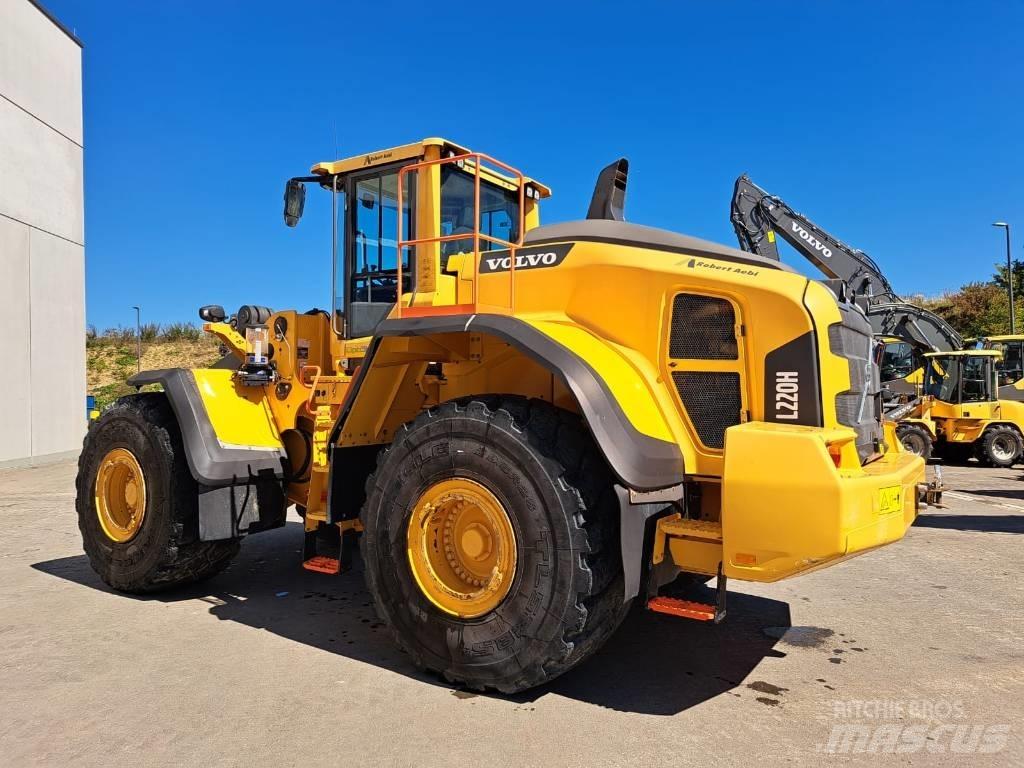 Volvo L 220 H Gumikerekes homlokrakodók