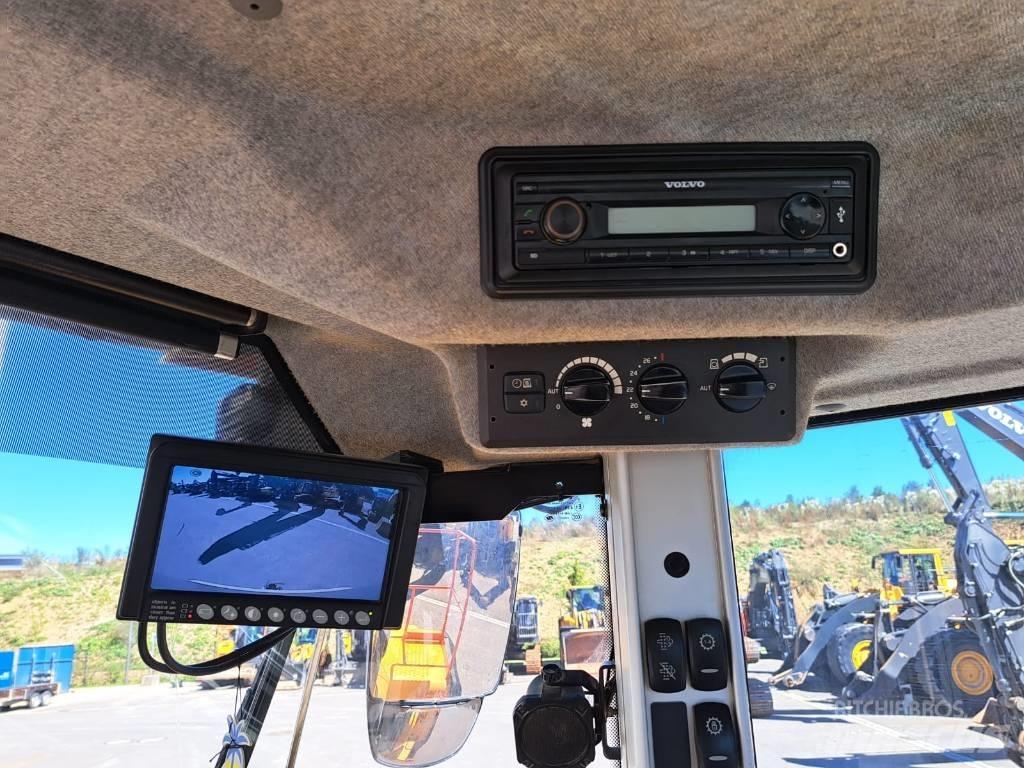 Volvo L 220 H Gumikerekes homlokrakodók
