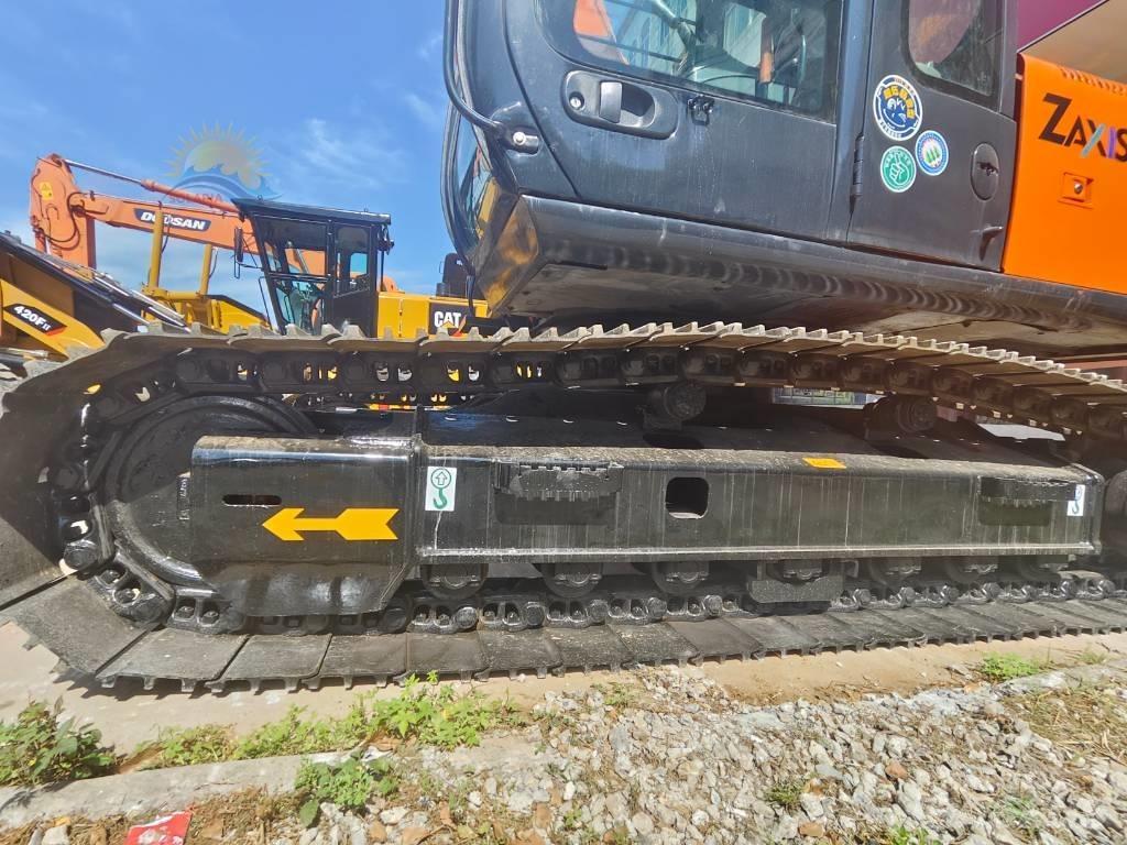 Hitachi ZX 130 Lánctalpas kotrók