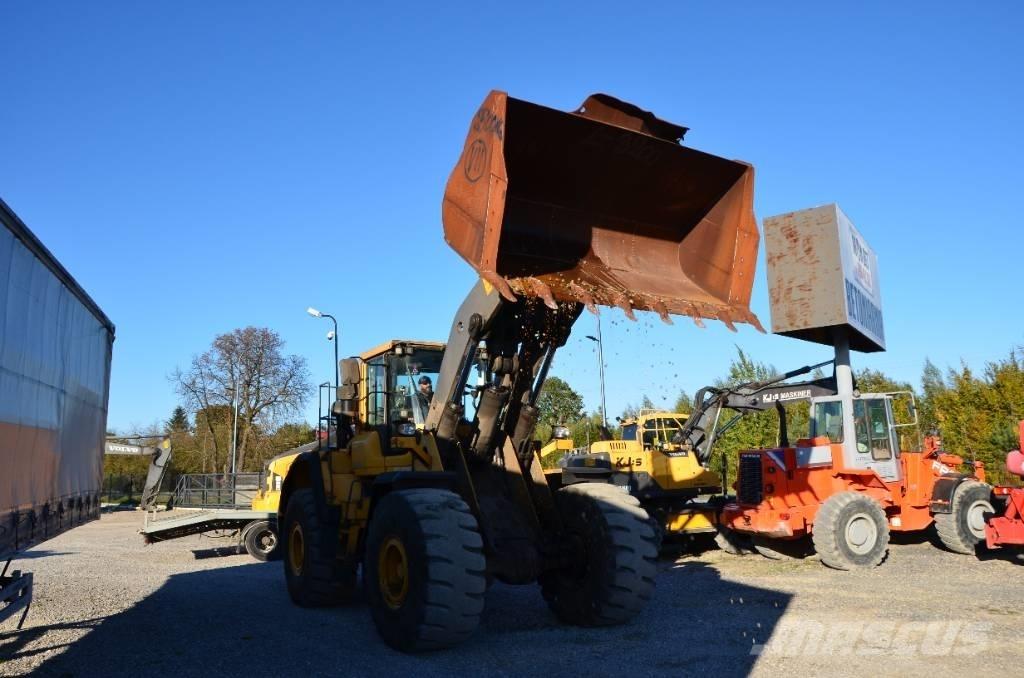Volvo Penta L180G Gumikerekes homlokrakodók