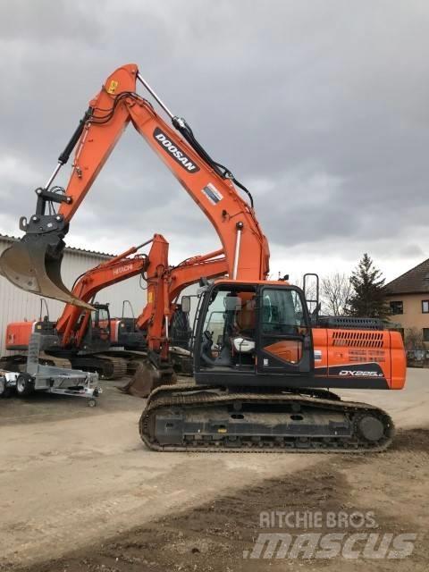 Doosan DX225LC-5 Lánctalpas kotrók