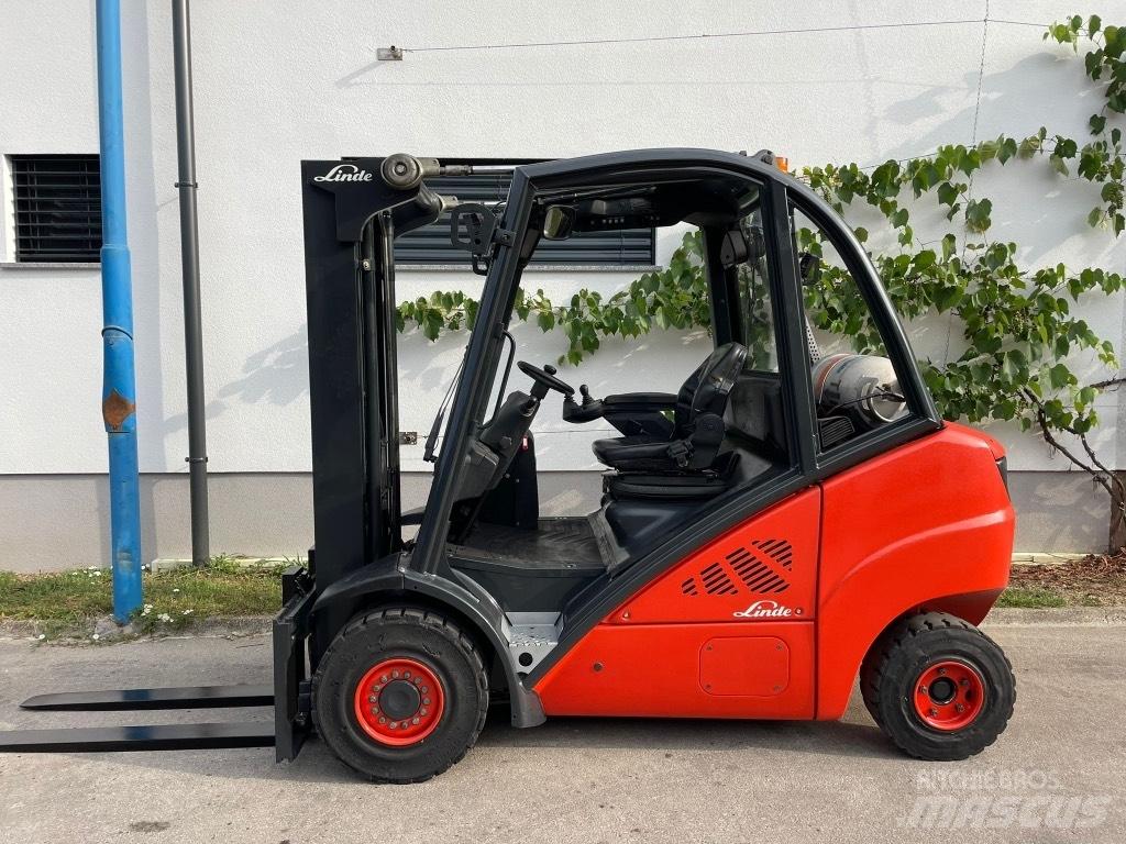 Linde H 30 T Gázüzemű targoncák