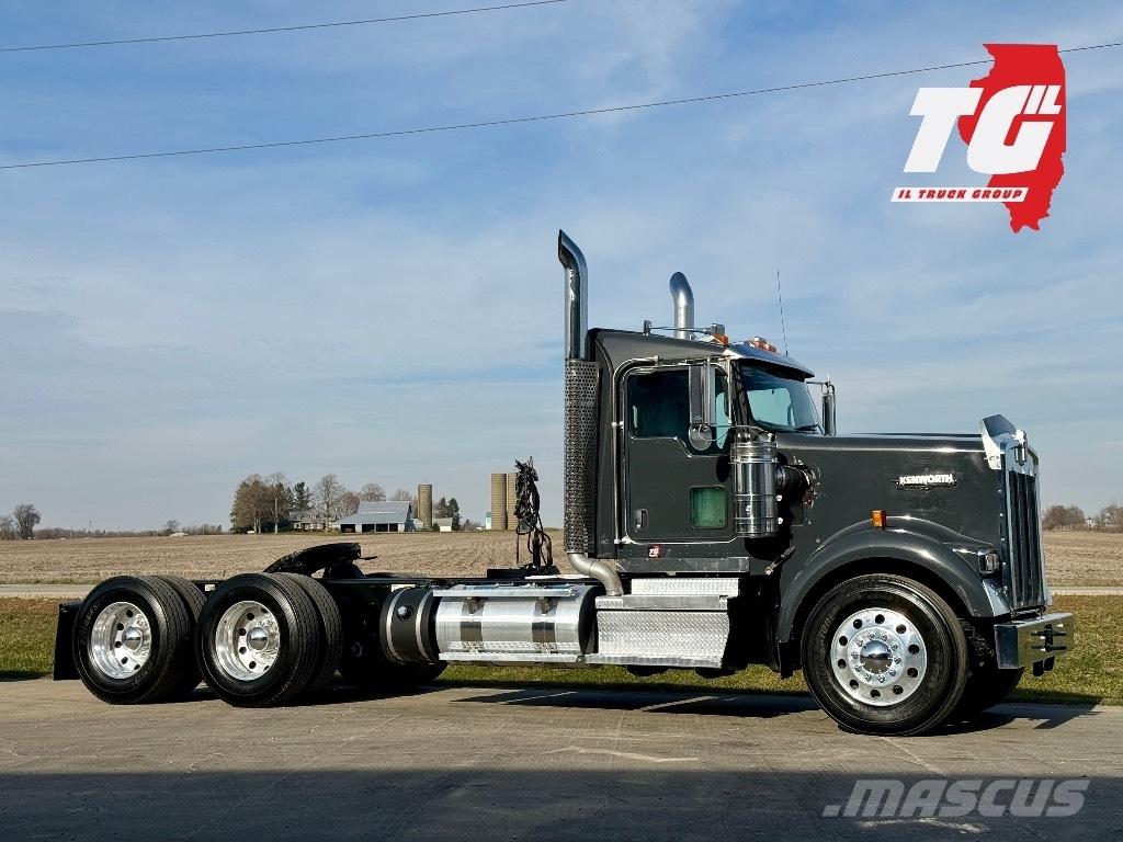 Kenworth W900 Nyergesvontatók