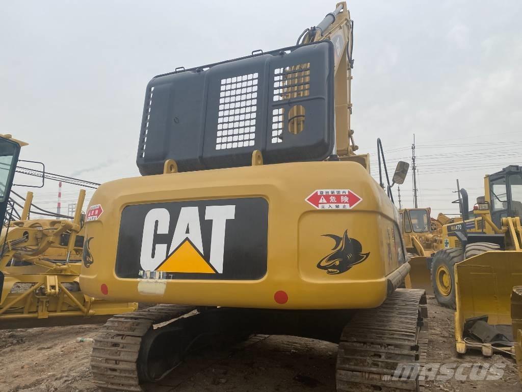 CAT 330 D Lánctalpas kotrók