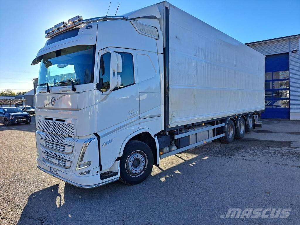 Volvo FH Platós / Ponyvás teherautók