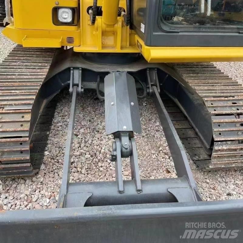 Komatsu PC70 Lánctalpas kotrók