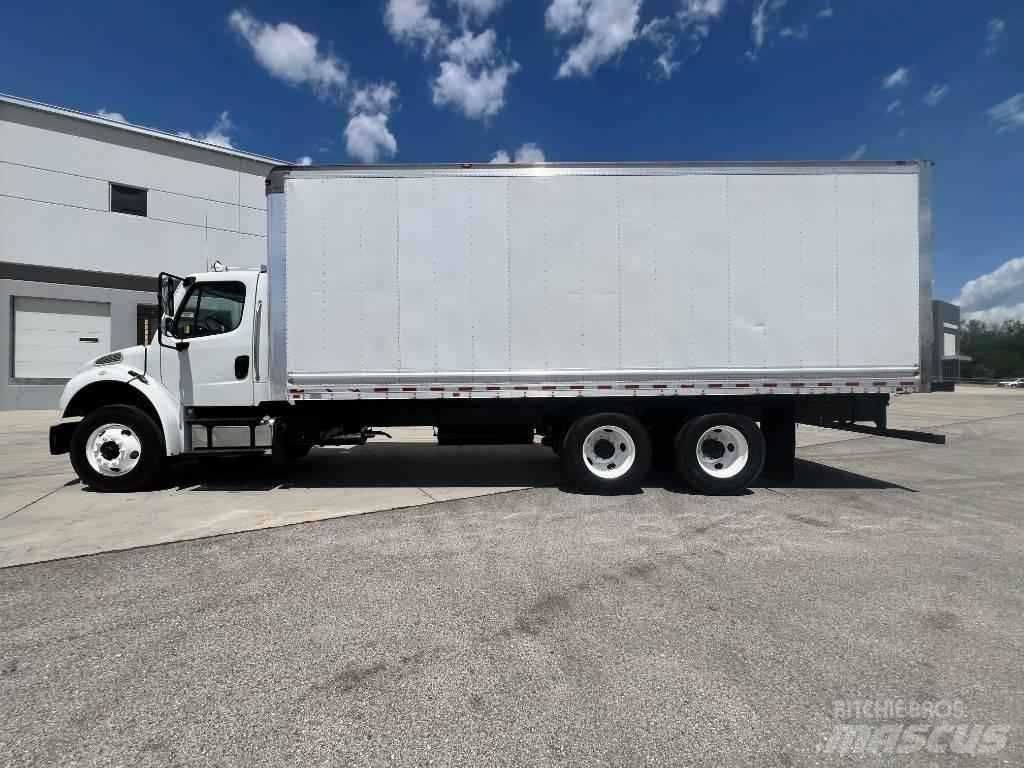 Freightliner M 106 Dobozos teherautók