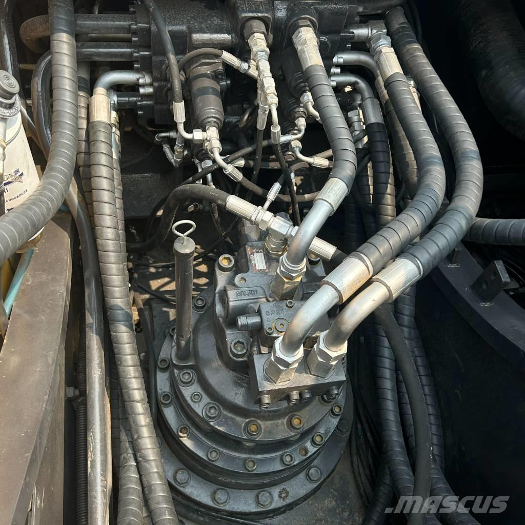 Volvo 290 Lánctalpas kotrók