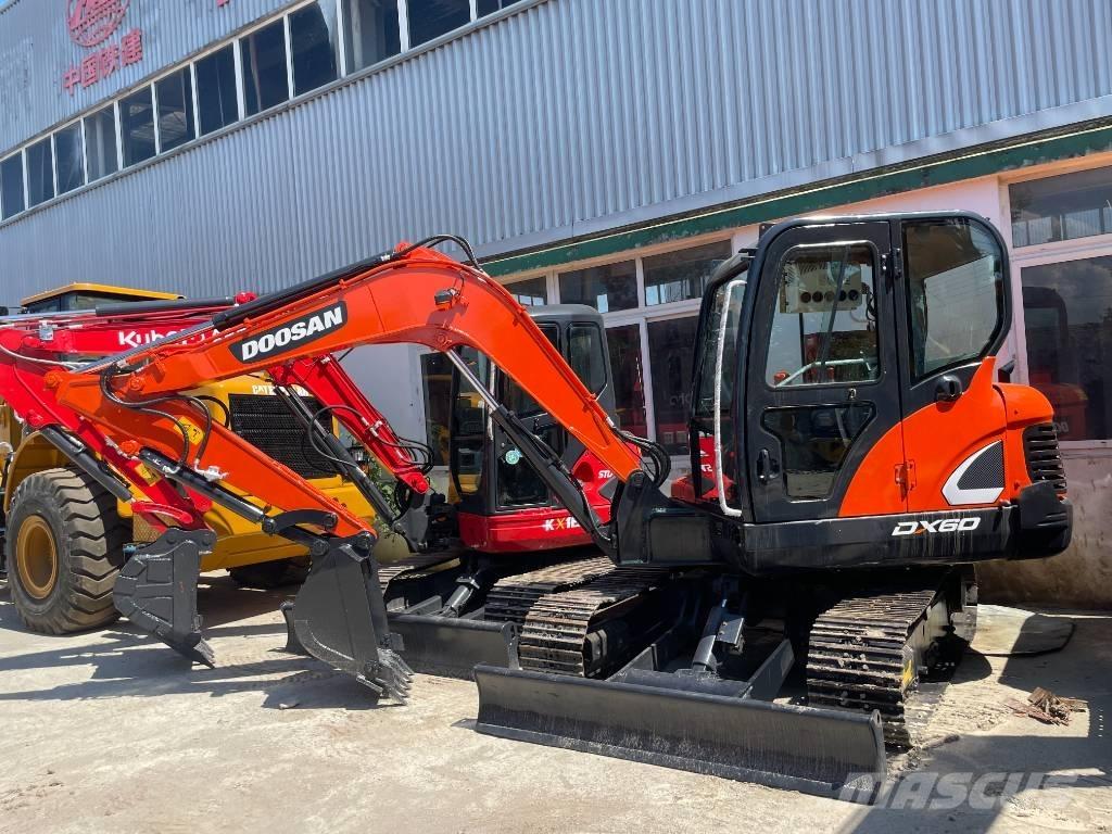 Doosan DX 60 Mini kotrók < 7t