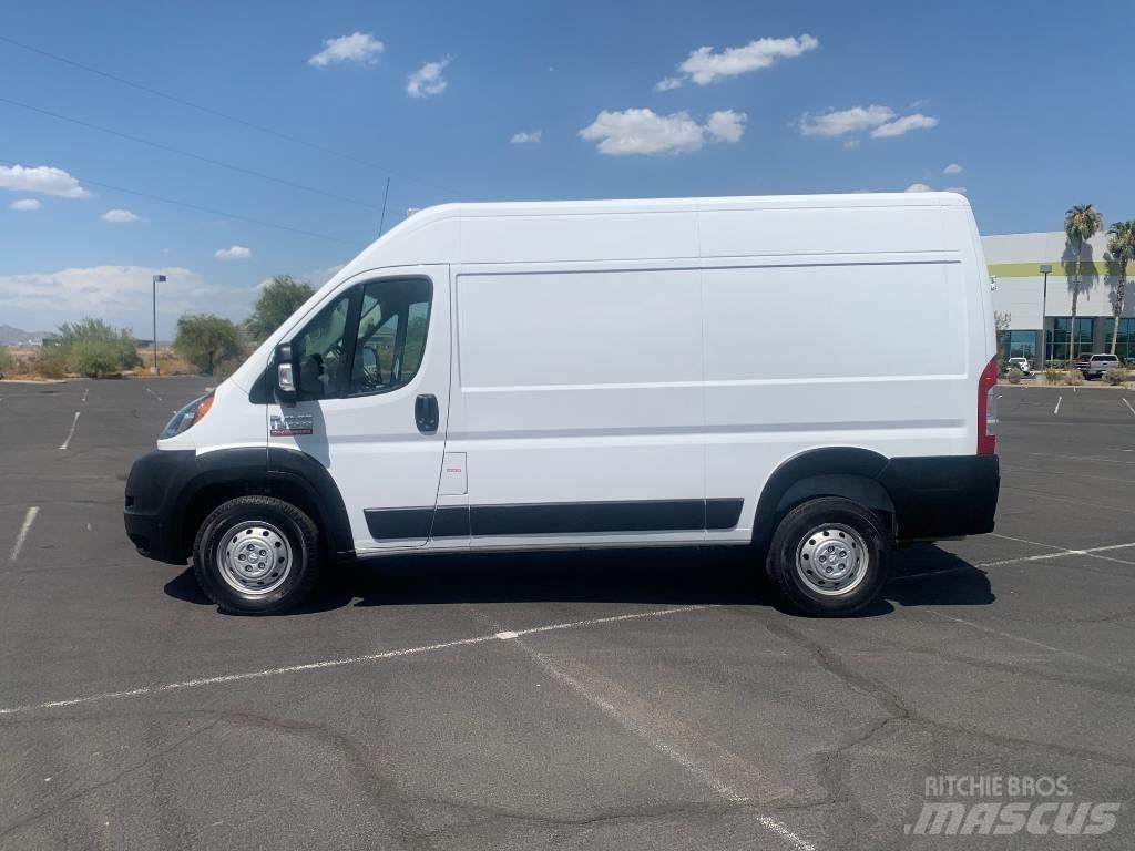 RAM PROMASTER 1500 Transporterek