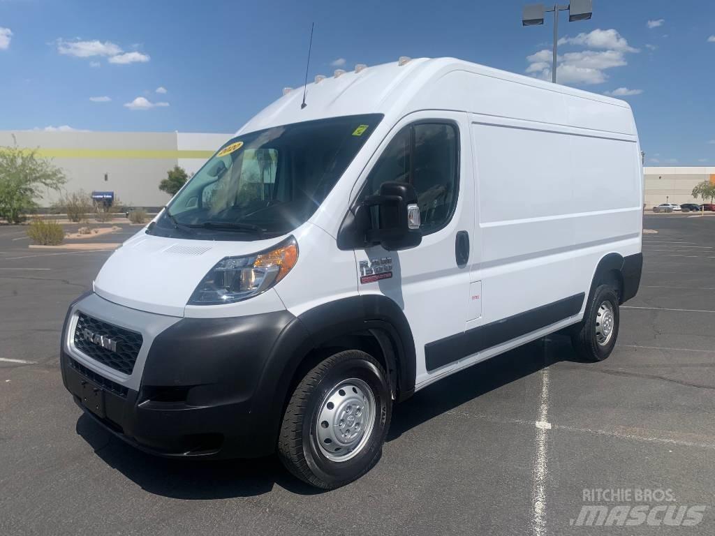 RAM PROMASTER 1500 Transporterek
