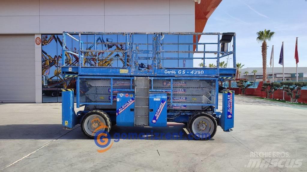 Genie GS 4390 RT Ollós emelők