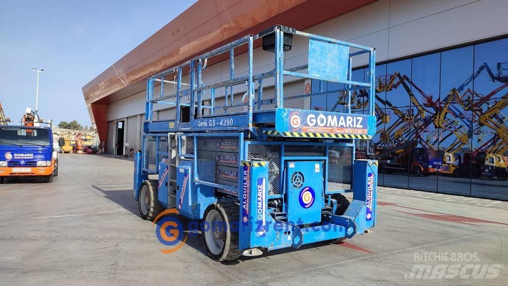 Genie GS 4390 RT Ollós emelők