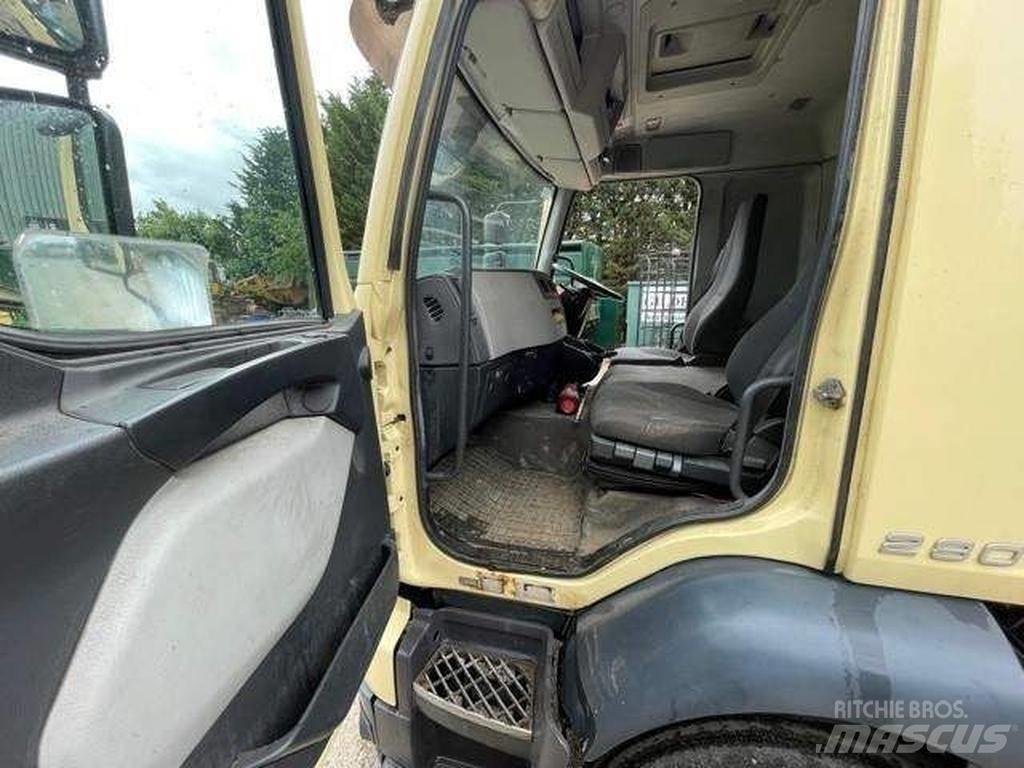 Volvo FL 280 Platós / Ponyvás teherautók