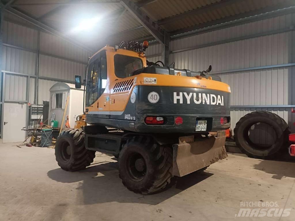 Hyundai RW140-9A Gumikerekes kotrók