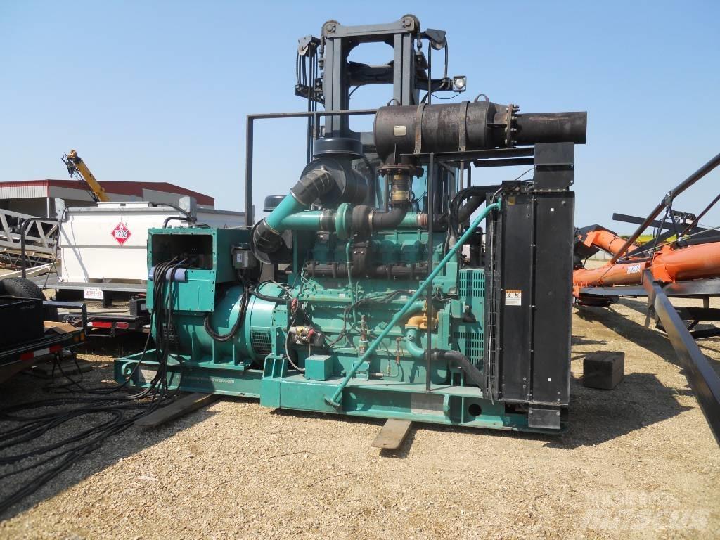 Cummins 600KW Dízel áramfejlesztők